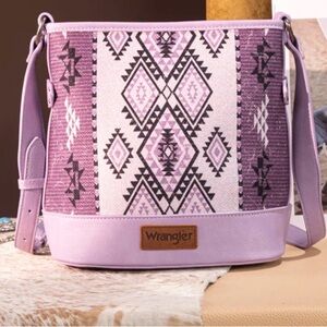 Wrangler Aztec Print Canvas Bucket Bag
(Color- Purple)